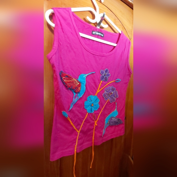 Leopards & Roses hummingbird top - Picture 2 of 9